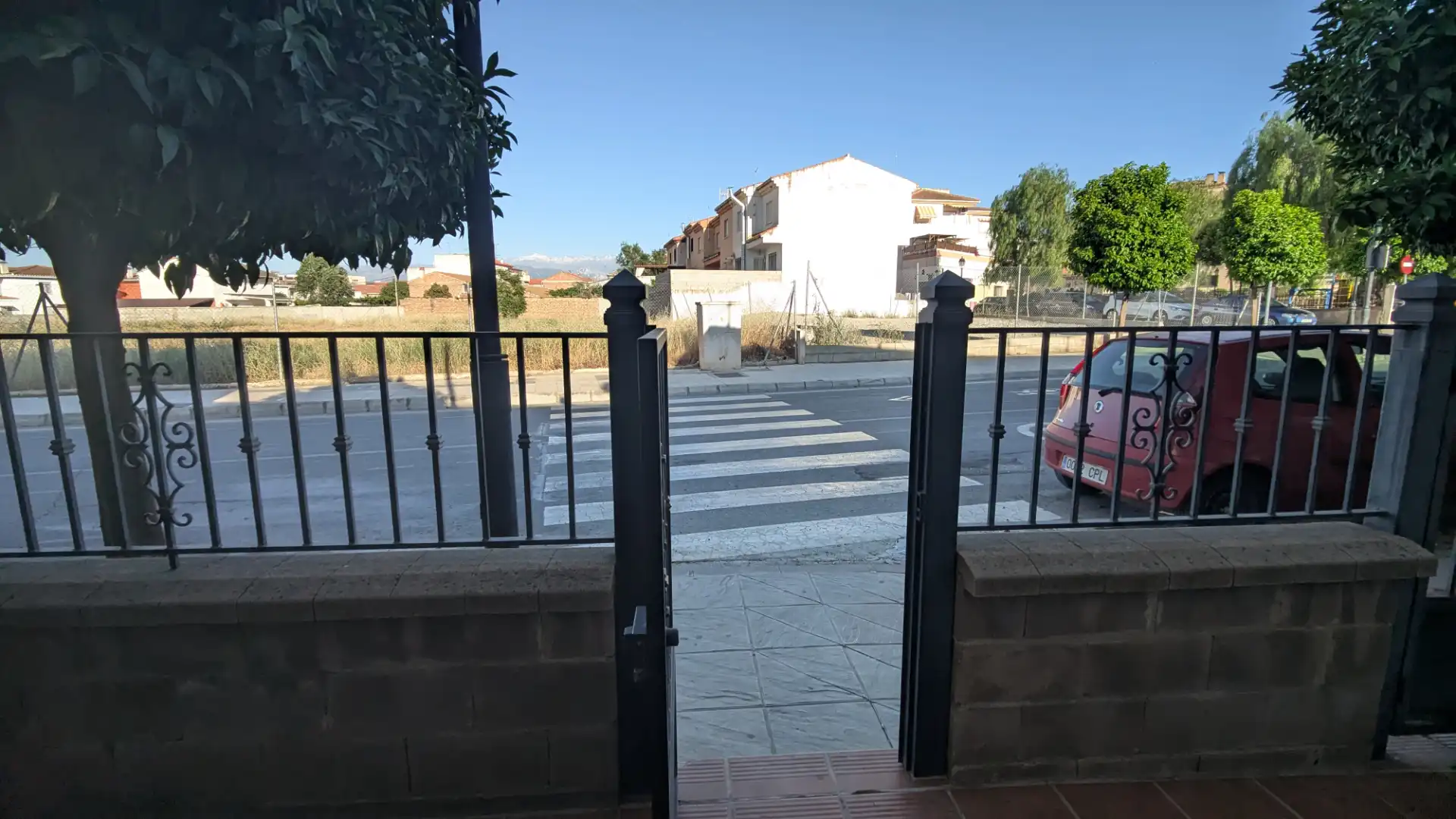 Vista exterior de Casa adosada en venta en Las Gabias con Calefacción y Terraza