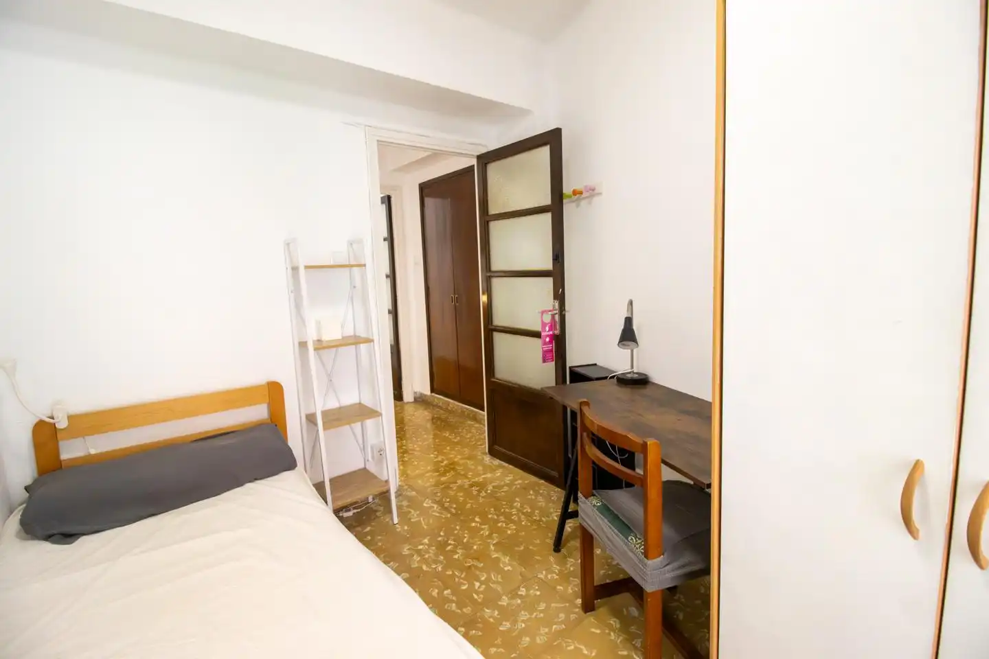 Bedroom of Flat for rent in Valencia  with Terrace and Furnished