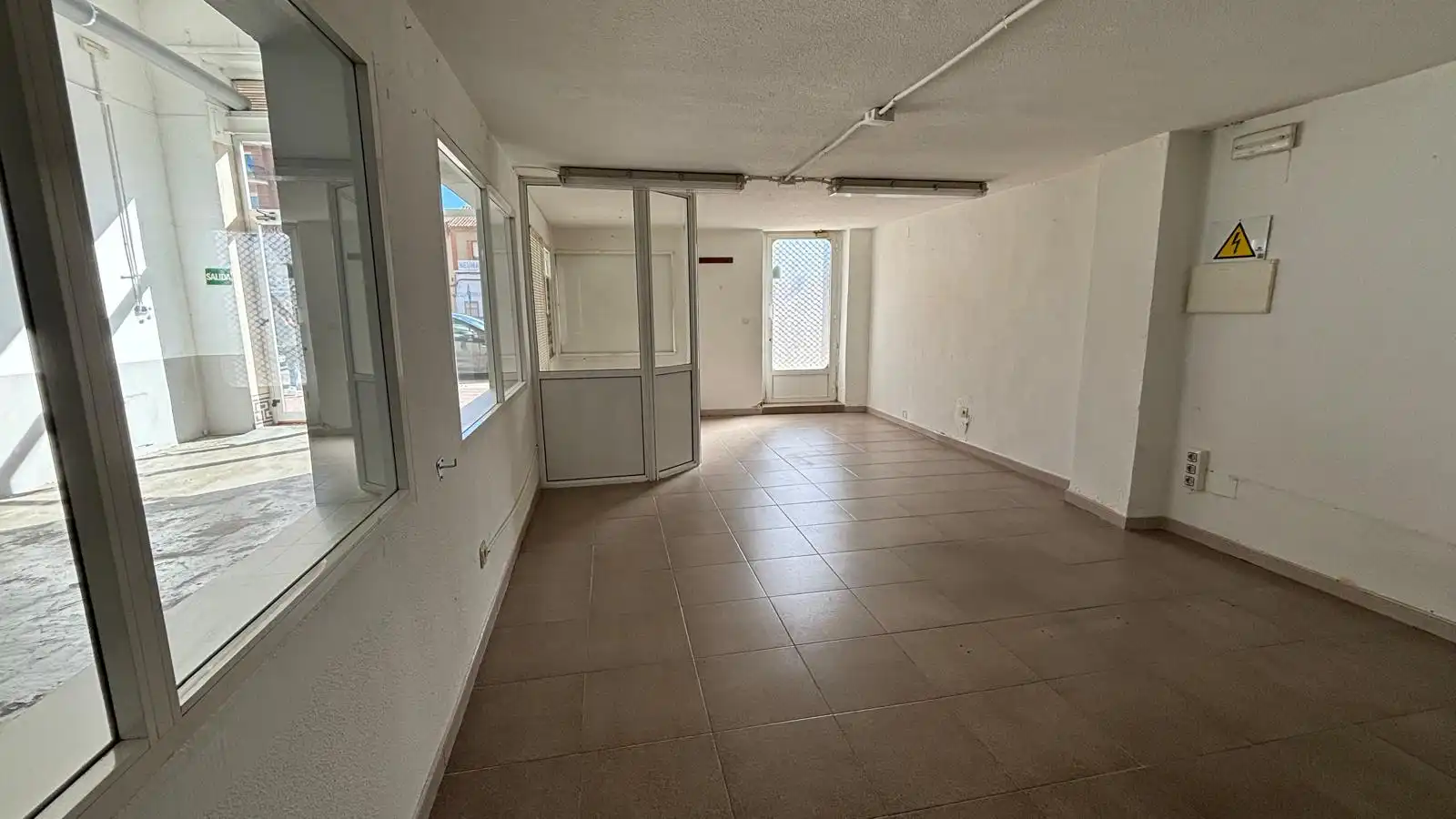 Local comercial de lloguer a Avenida el Ferial, imagen 4