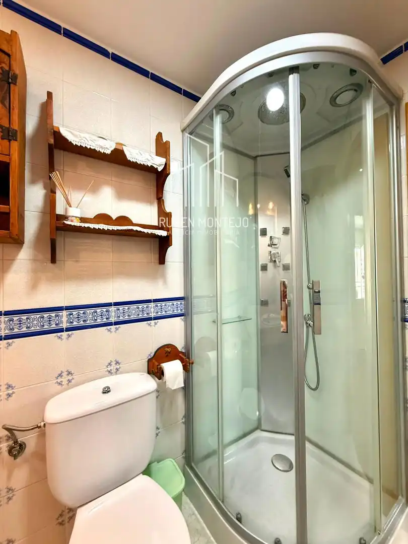 Badezimmer von Wohnung zur Miete in Villamayor mit Heizung, Terrasse und Möbliert