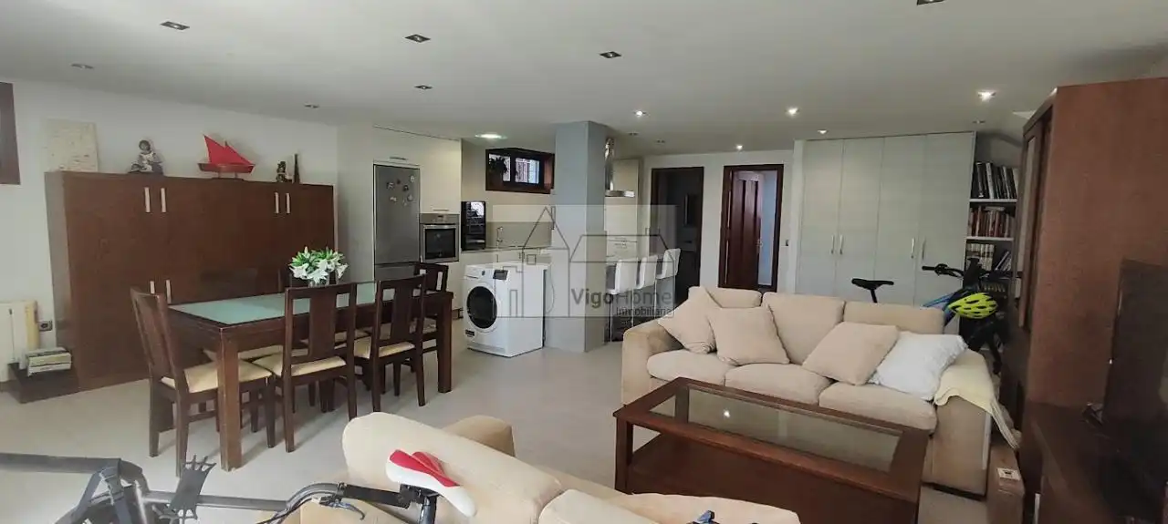 Sala d'estar de Casa o xalet en venda en Moaña amb Calefacció, Jardí privat i Terrassa