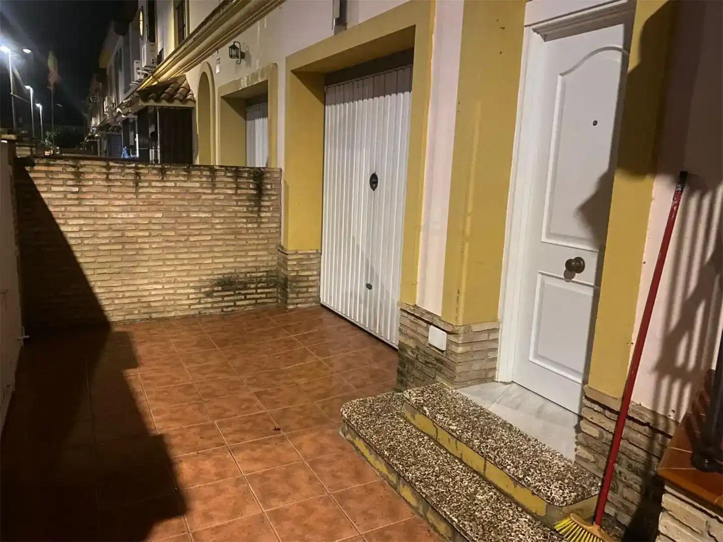 Vista exterior de Pis en venda en Huévar del Aljarafe, Sevilla