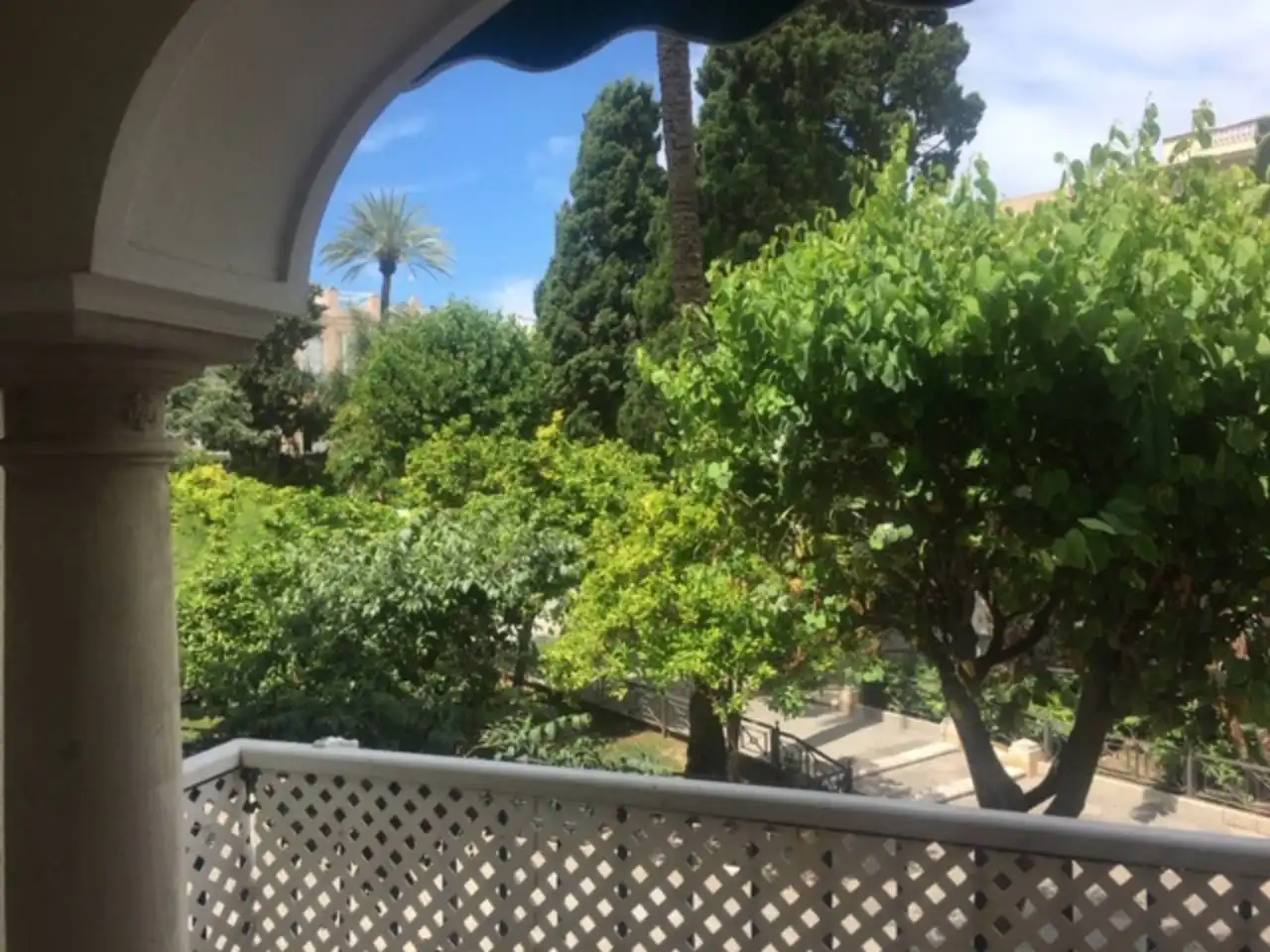 Vista exterior de Piso de alquiler en Cádiz con Aire acondicionado y Amueblado