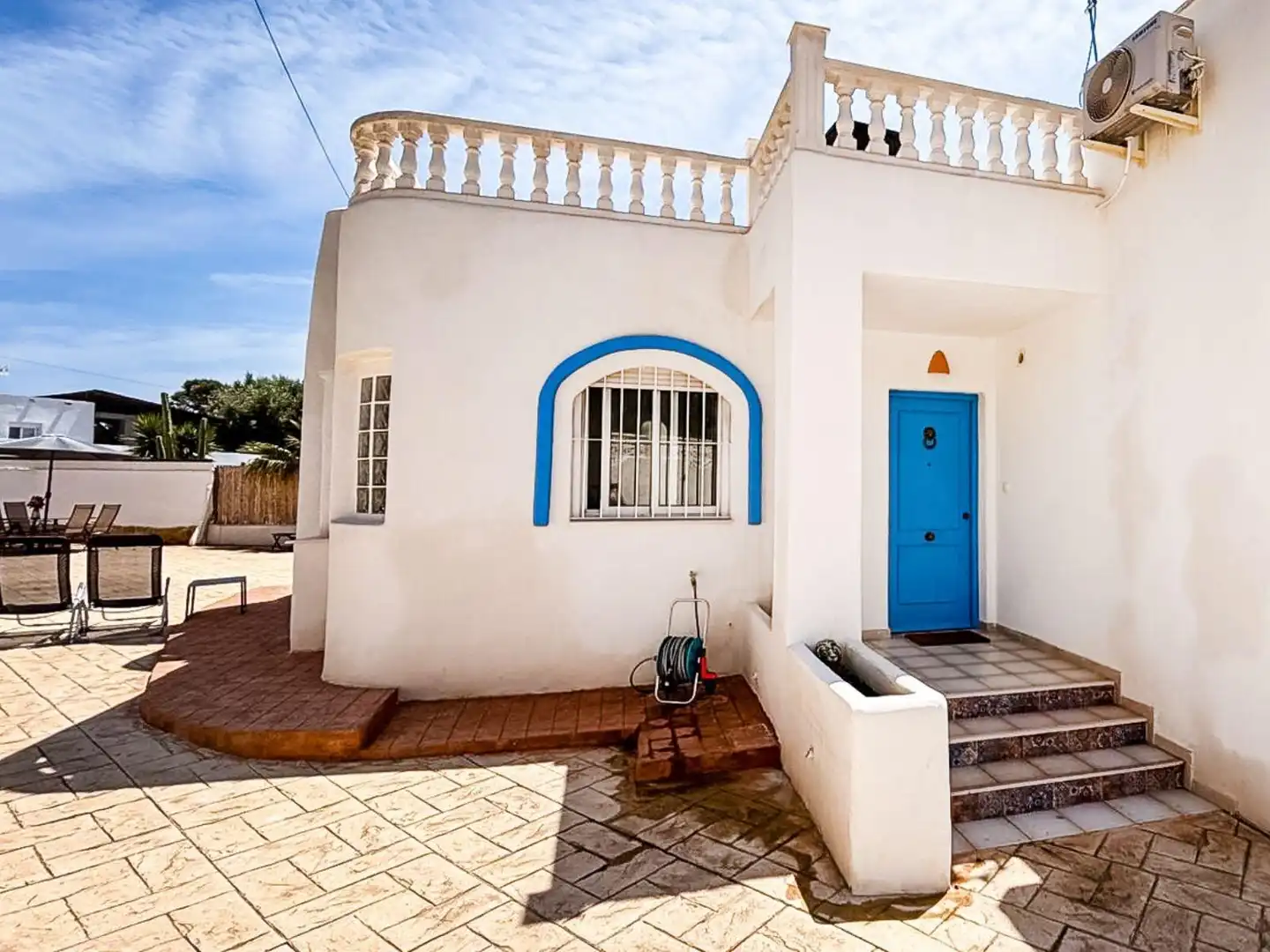 Exterior view of Houses for sale in Busot  with Air Conditioner, Private garden and Swimming Pool
