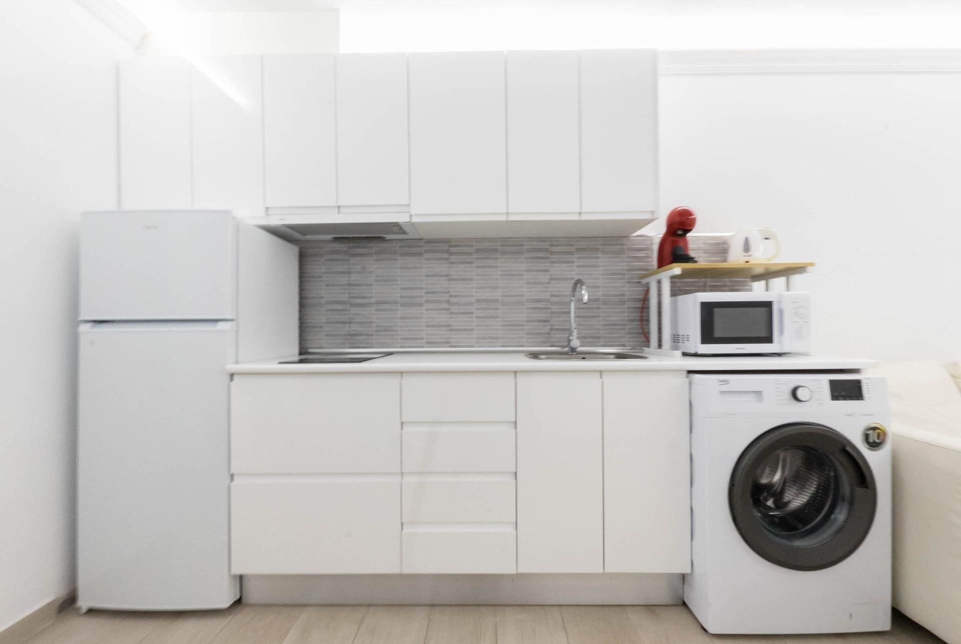 Cuina de Estudi en venda en Fuengirola amb Aire condicionat, Jardí privat i Terrassa