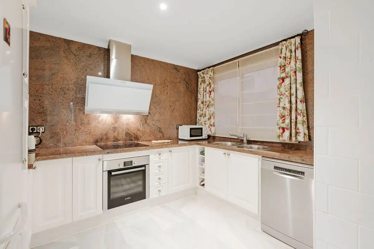 Appartamento con terrazza in vendita a Nueva Andalucía, imagen 9