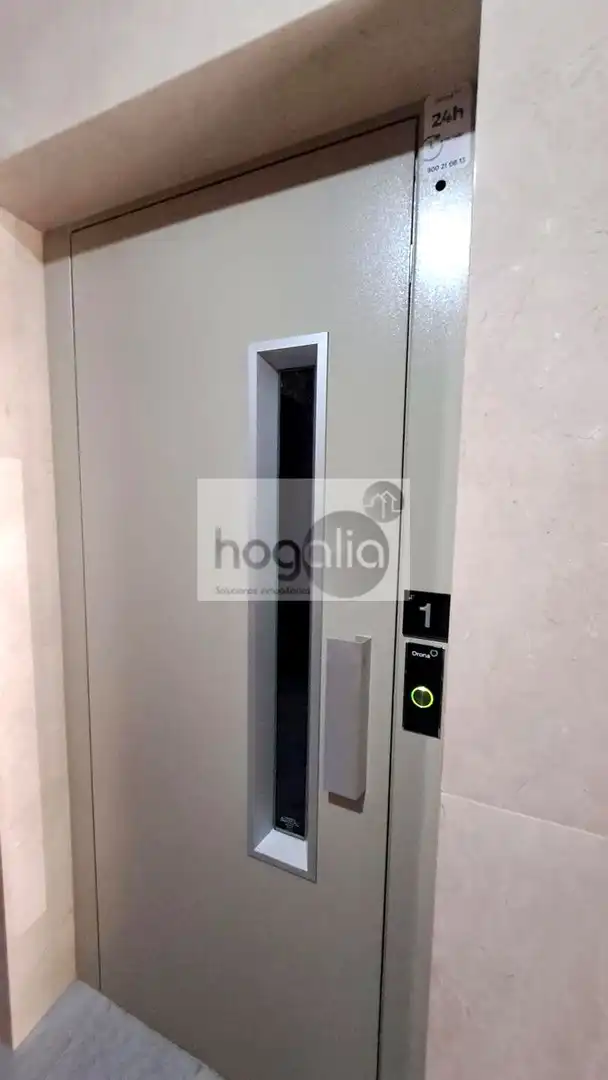 Piso de alquiler en Sevilla con Aire acondicionado, Amueblado y Balcón