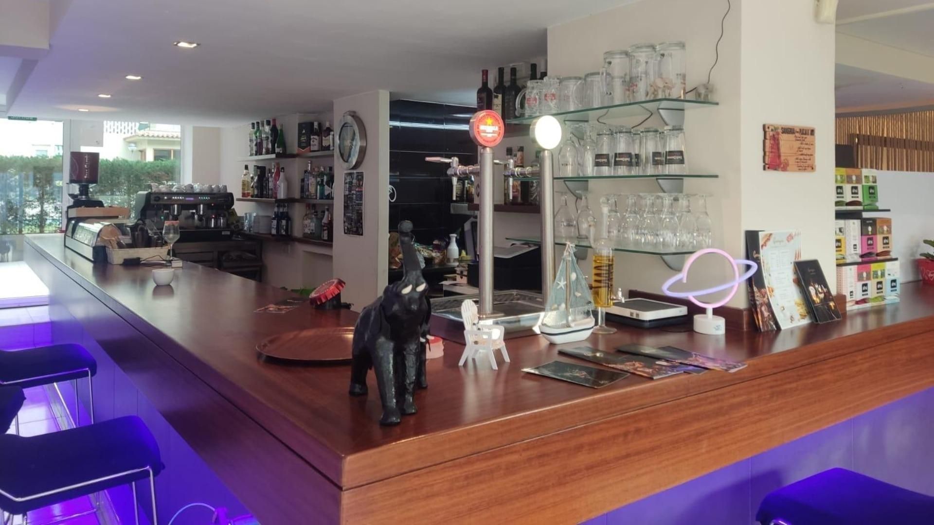 Local en venda en Sant Feliu de Guíxols amb Aire condicionat i Moblat