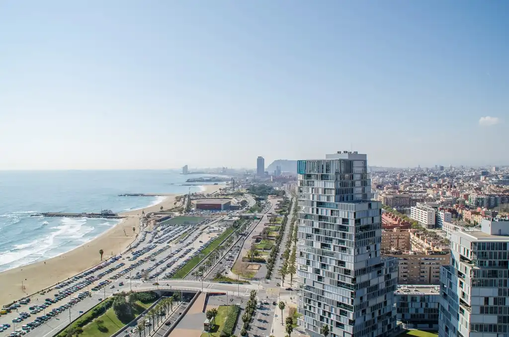 Vista exterior de Ático de alquiler en Barcelona con Aire acondicionado, Calefacción y Parquet