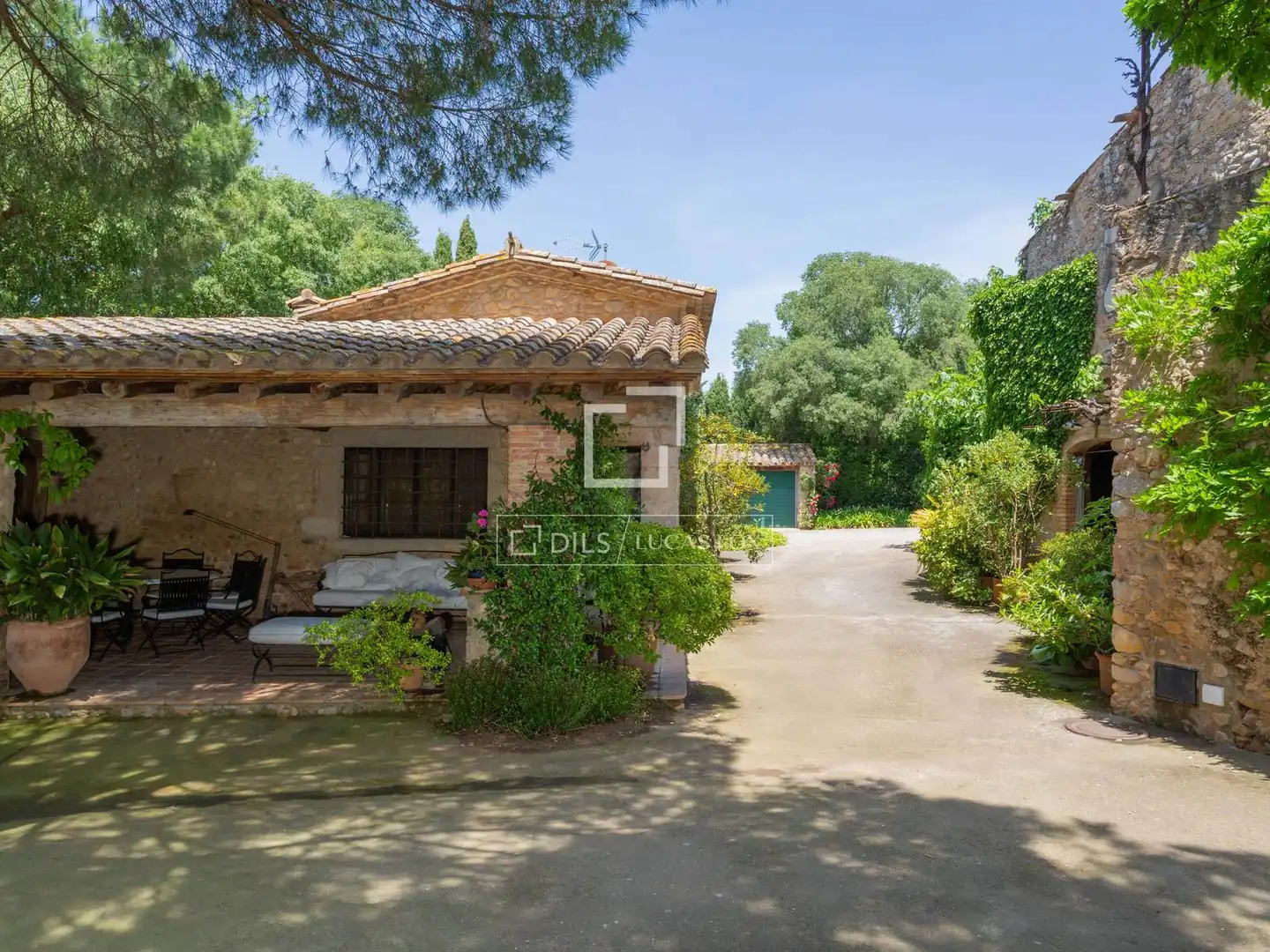 Vista exterior de Finca rústica en venta en Sant Mori con Calefacción, Jardín privado y Terraza