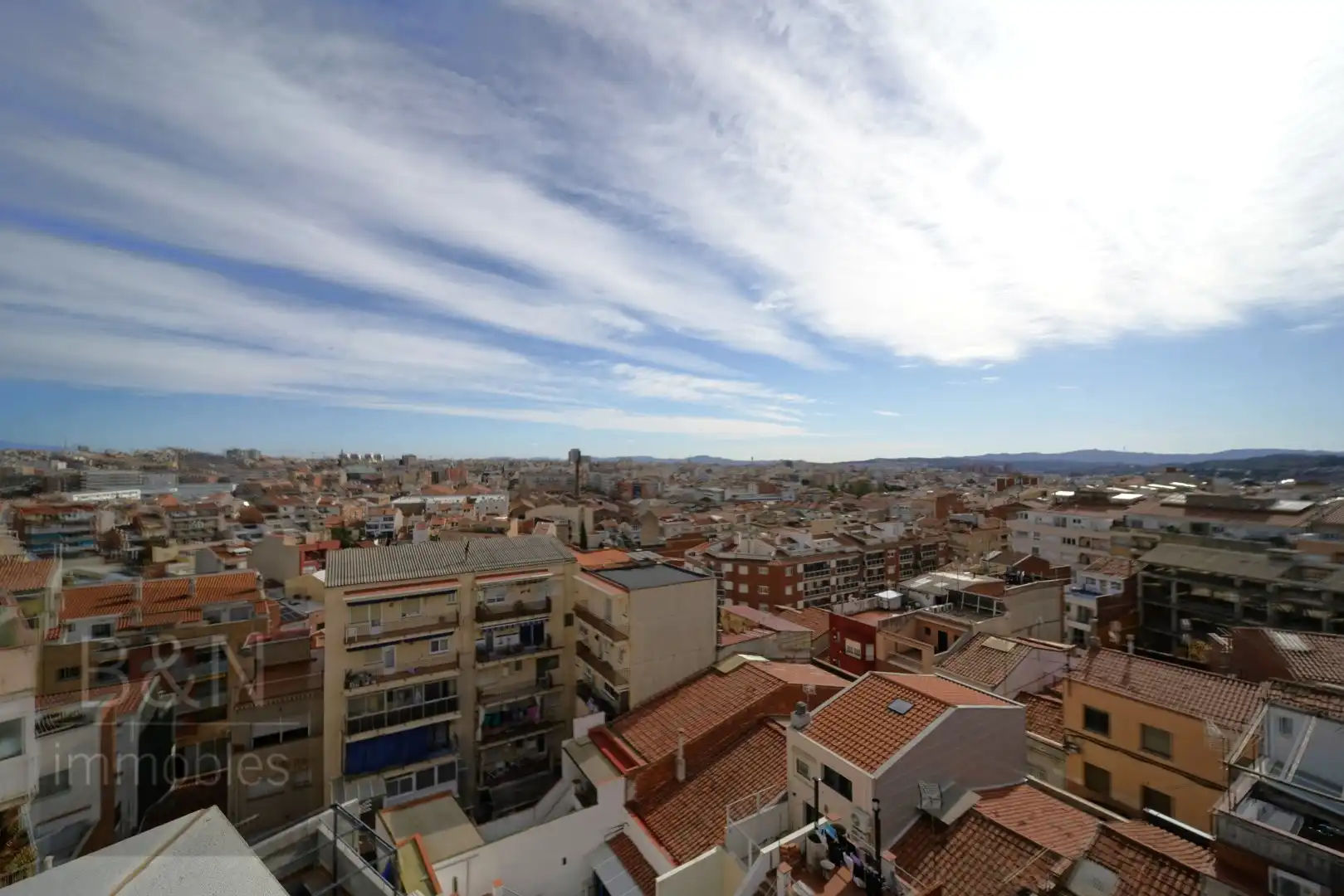Vista exterior de Dúplex en venta en Terrassa con Aire acondicionado, Calefacción y Terraza