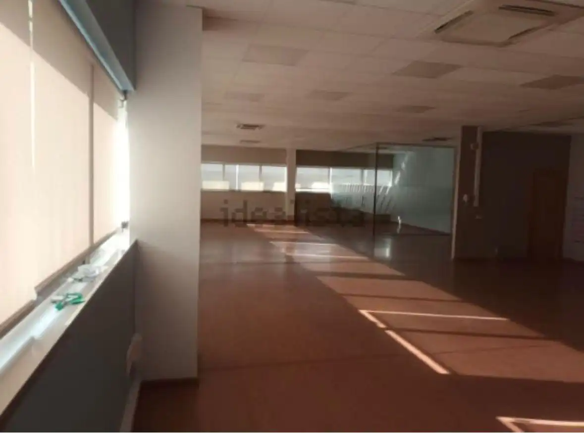 Oficina amb ascensor de lloguer a Periurbano Este - Campiña, imagen 11