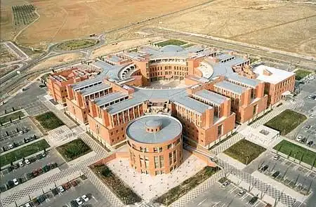 Vista exterior de Pis de lloguer en Alcalá de Henares amb Aire condicionat, Calefacció i Moblat