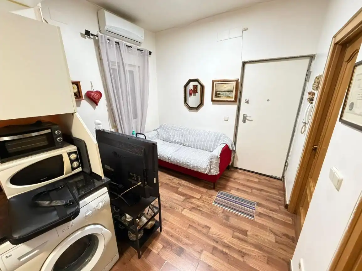 Sala d'estar de Pis en venda en Madrid amb Aire condicionat, Parquet i Moblat