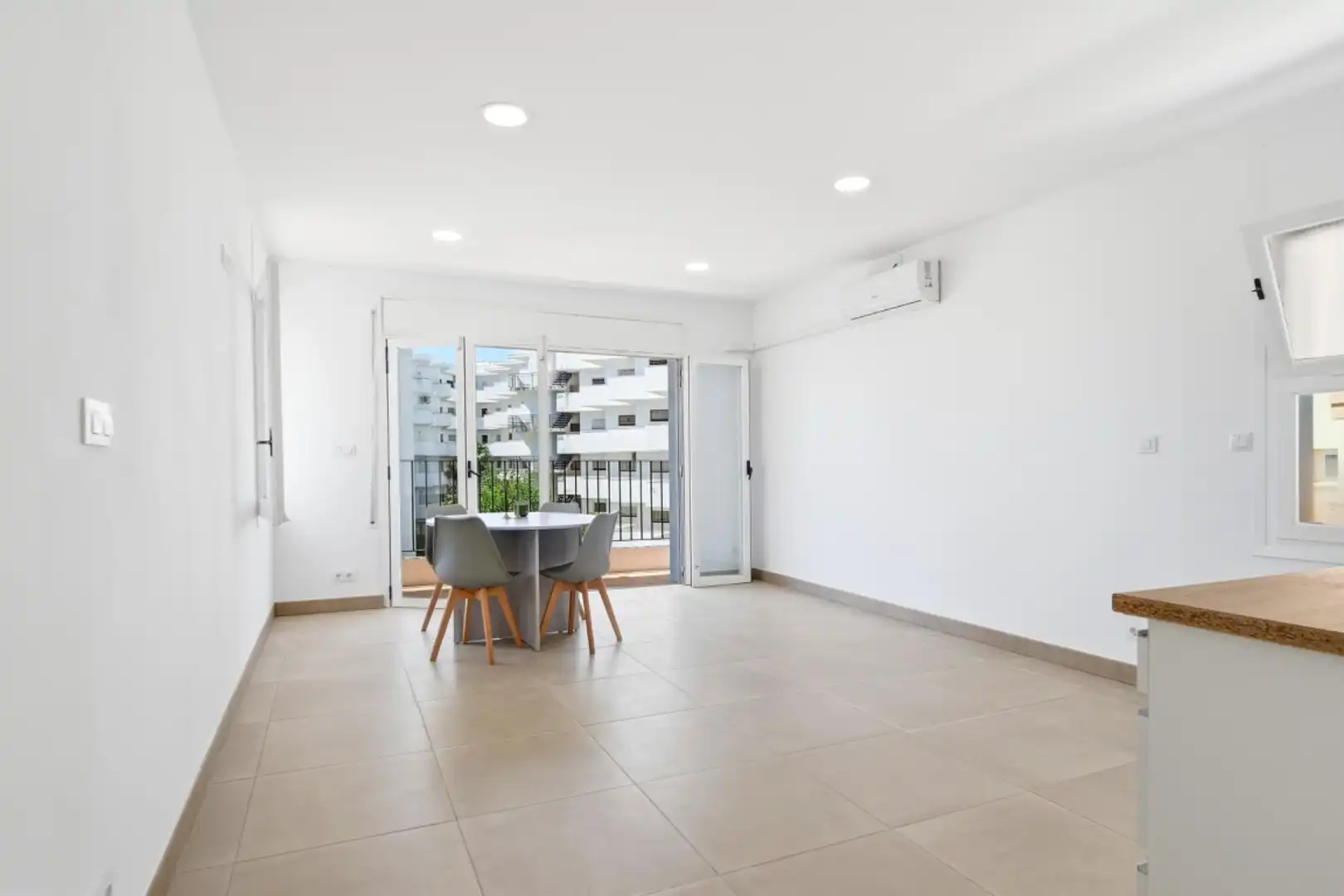 Terrassa de Apartament en venda en Roses amb Aire condicionat i Balcó
