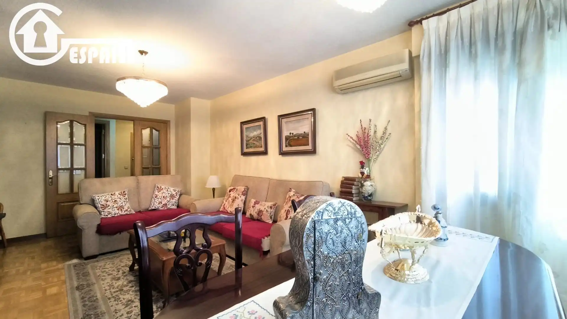 Living room of Flat for sale in Madrid  with Air Conditioner and Heating