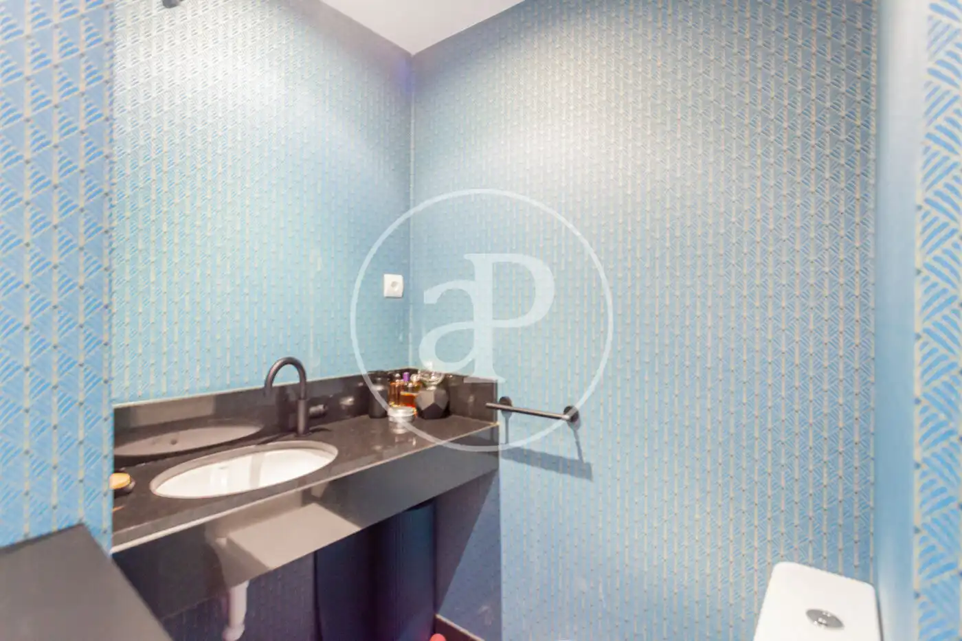 Bathroom of Flat for sale in Moncloa - Aravaca