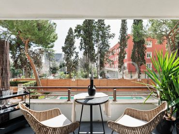 Appartement compact avec piscine à louer à Carrer de Manila