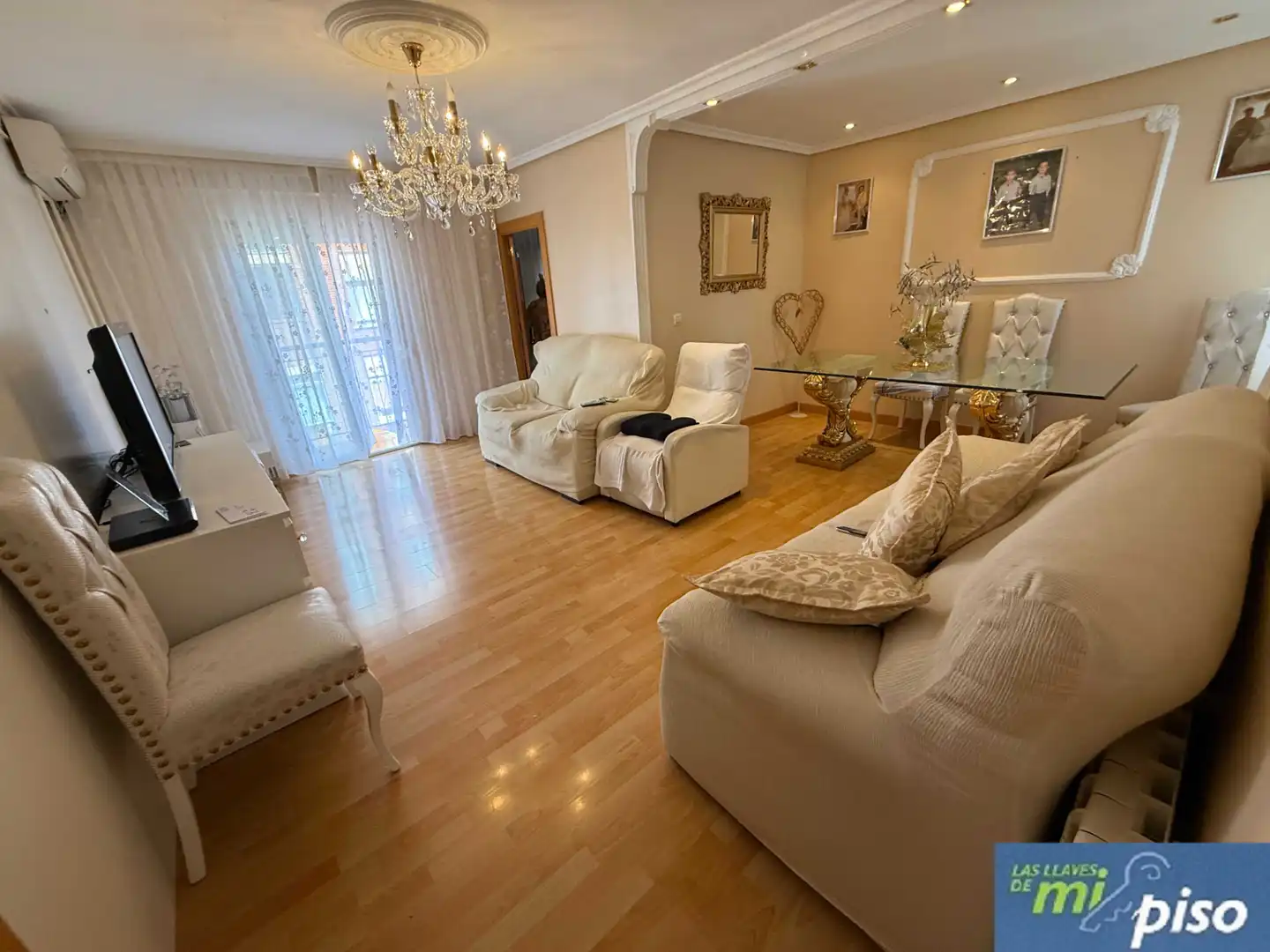 Sala d'estar de Pis en venda en Valladolid Capital amb Calefacció, Parquet i Terrassa