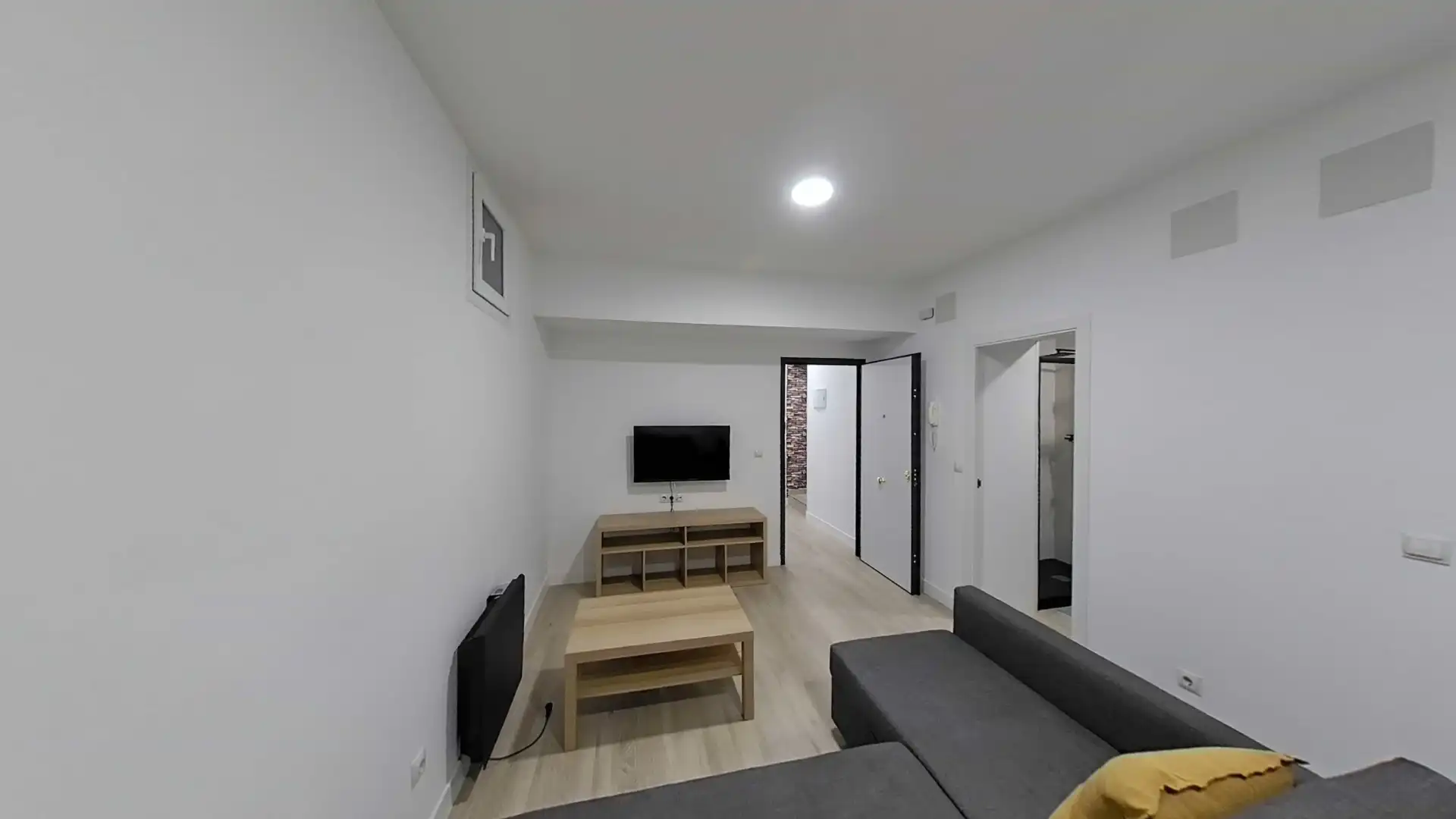 Flat for rent in  Madrid Capital  with Air Conditioner, Heating and Furnished