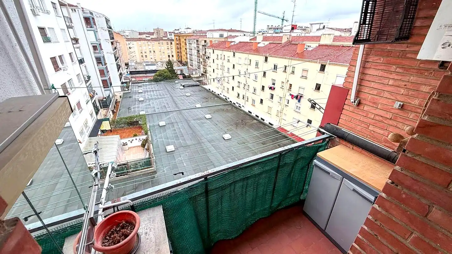 Exterior view of Flat for sale in  Logroño  with Heating and Balcony