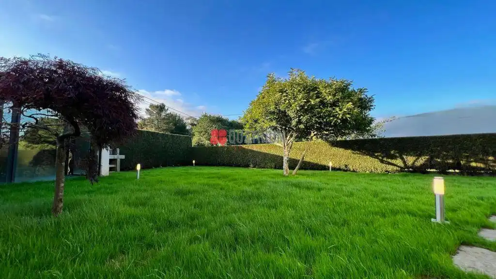 Houses for sale in Santiago de Compostela   with Heating, Private garden and Storage room