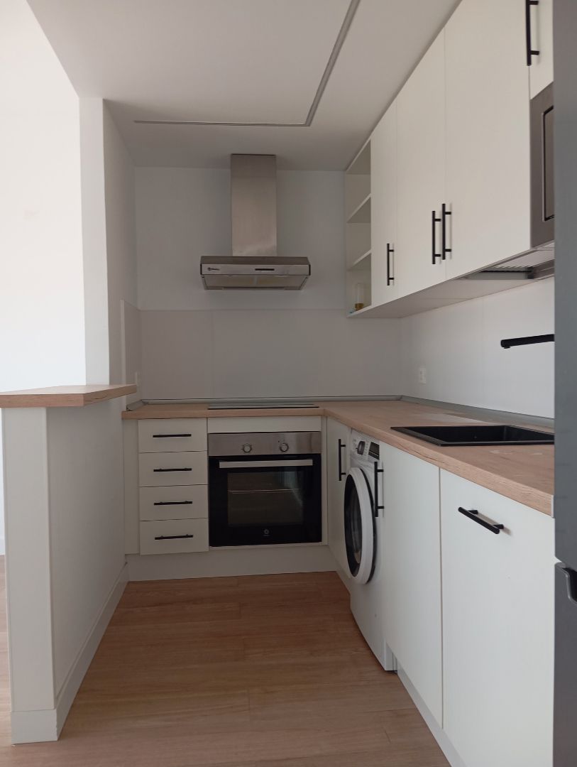 Kitchen of Apartment to rent in Badajoz Capital  with Air Conditioner, Heating and Oven