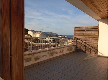 Apartament amb ascensor en venda a Calle Banyoles