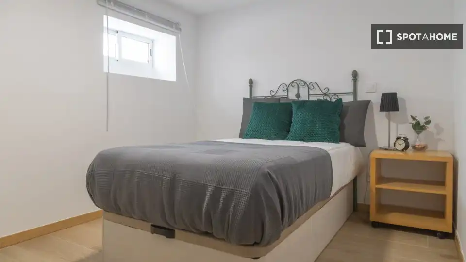 Habitación de Piso de alquiler en Madrid con Aire acondicionado, Calefacción y Amueblado