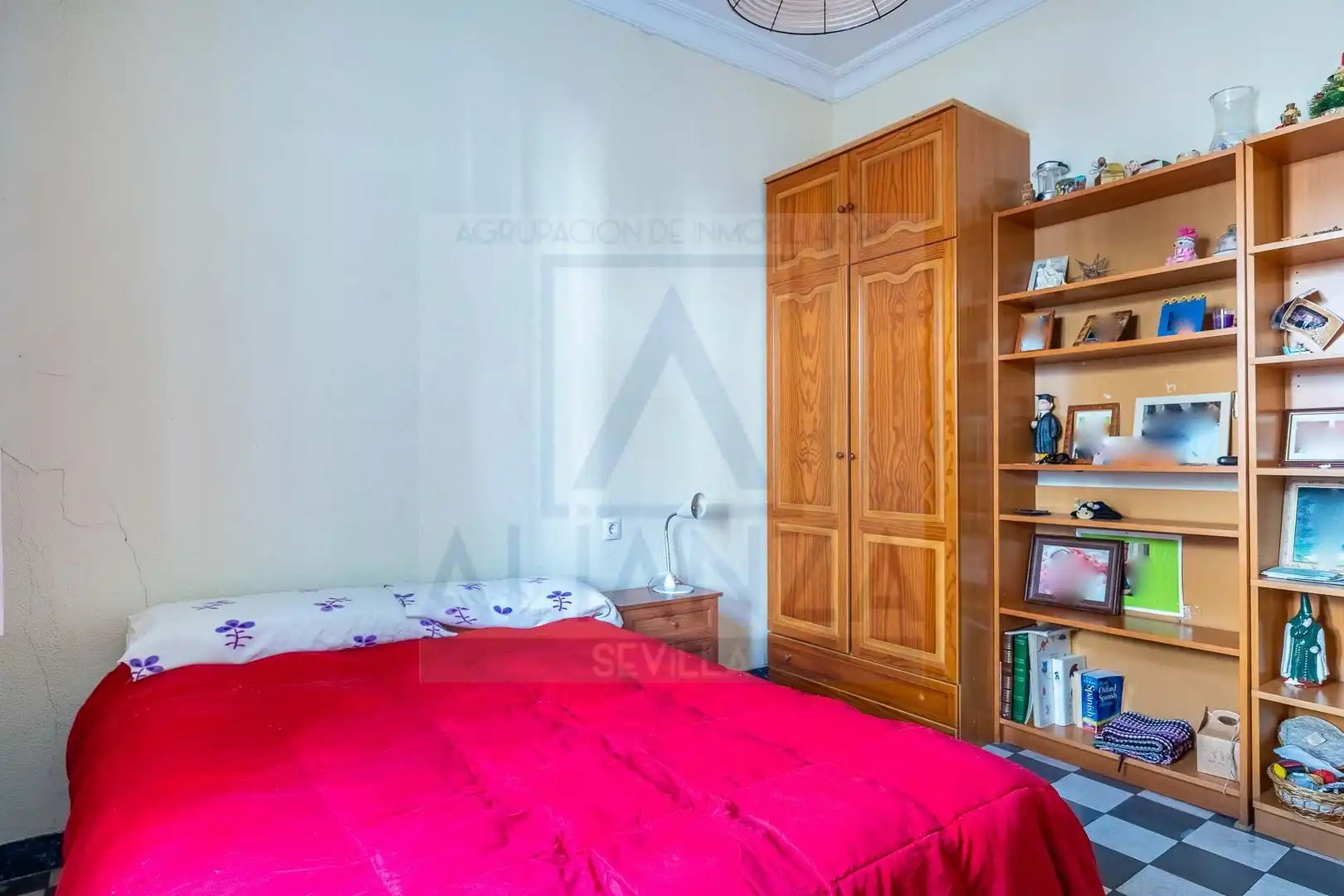 Habitación de Casa o chalet en venta en Sevilla