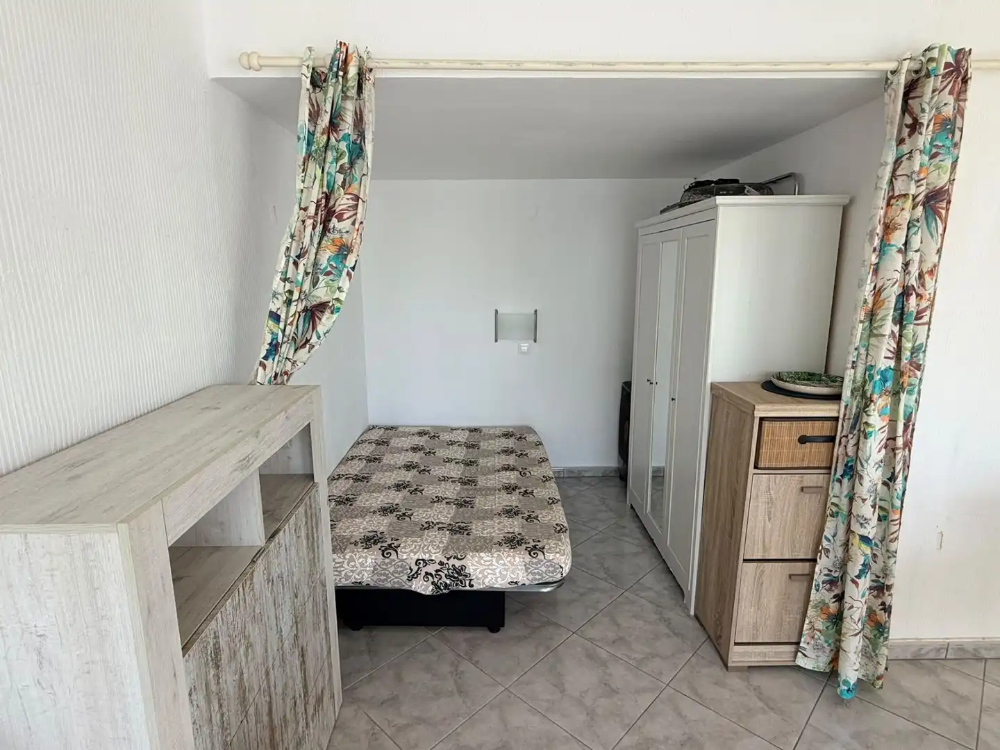 Dormitori de Apartament en venda en Roses amb Aire condicionat, Calefacció i Terrassa