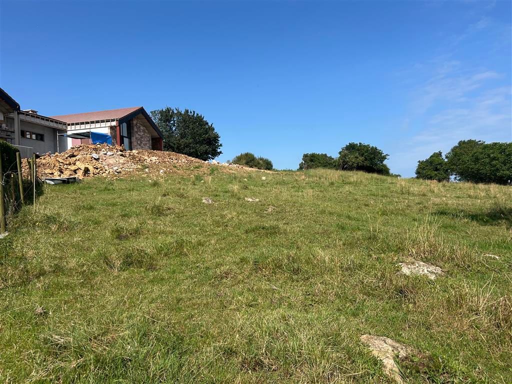 Residencial en venda en Valdáliga