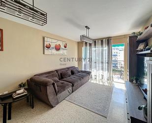 Living room of Flat for sale in Rincón de la Victoria  with Air Conditioner, Terrace and Balcony