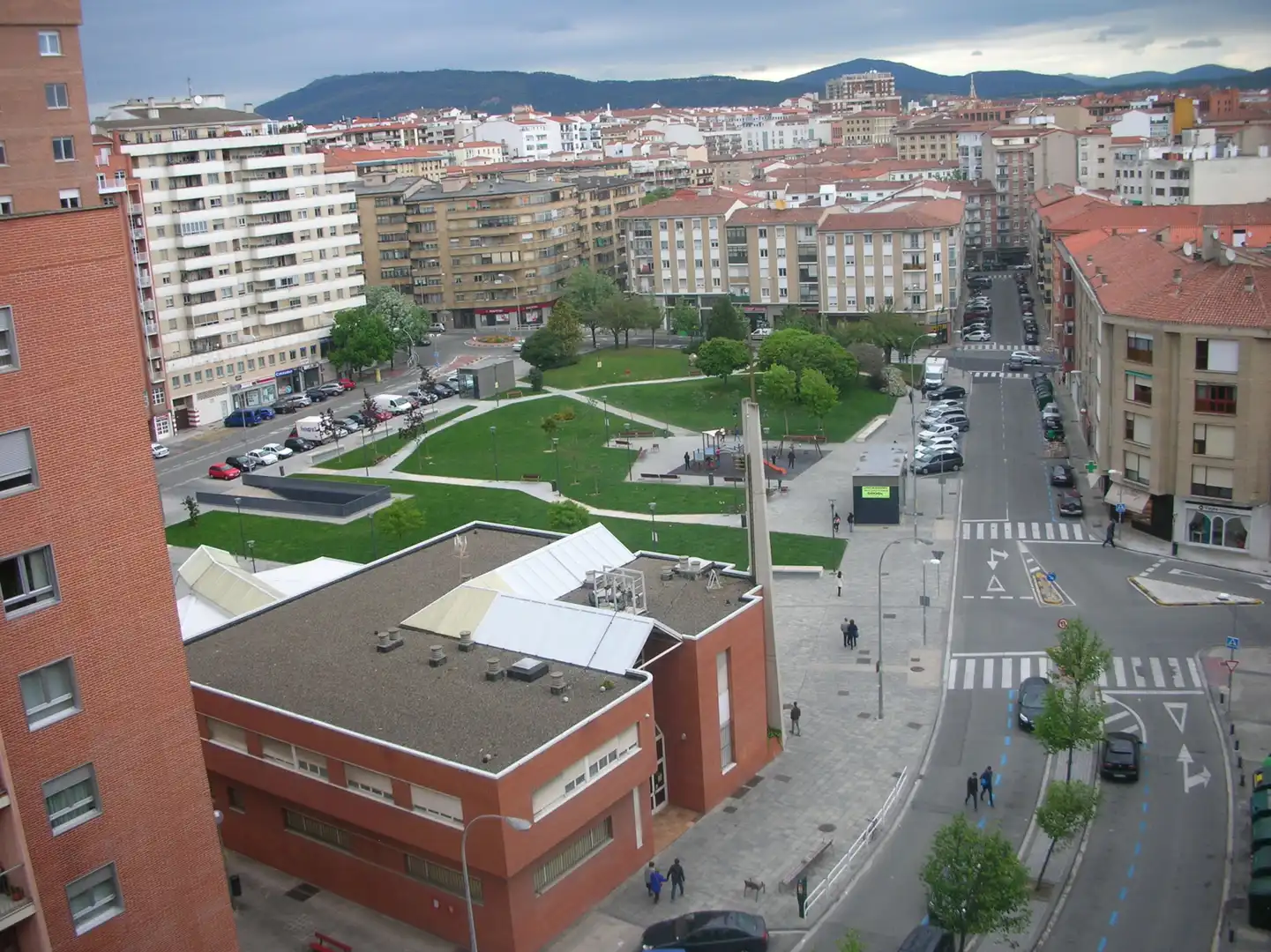 Vista exterior de Pis de lloguer en  Pamplona / Iruña amb Calefacció, Parquet i Moblat