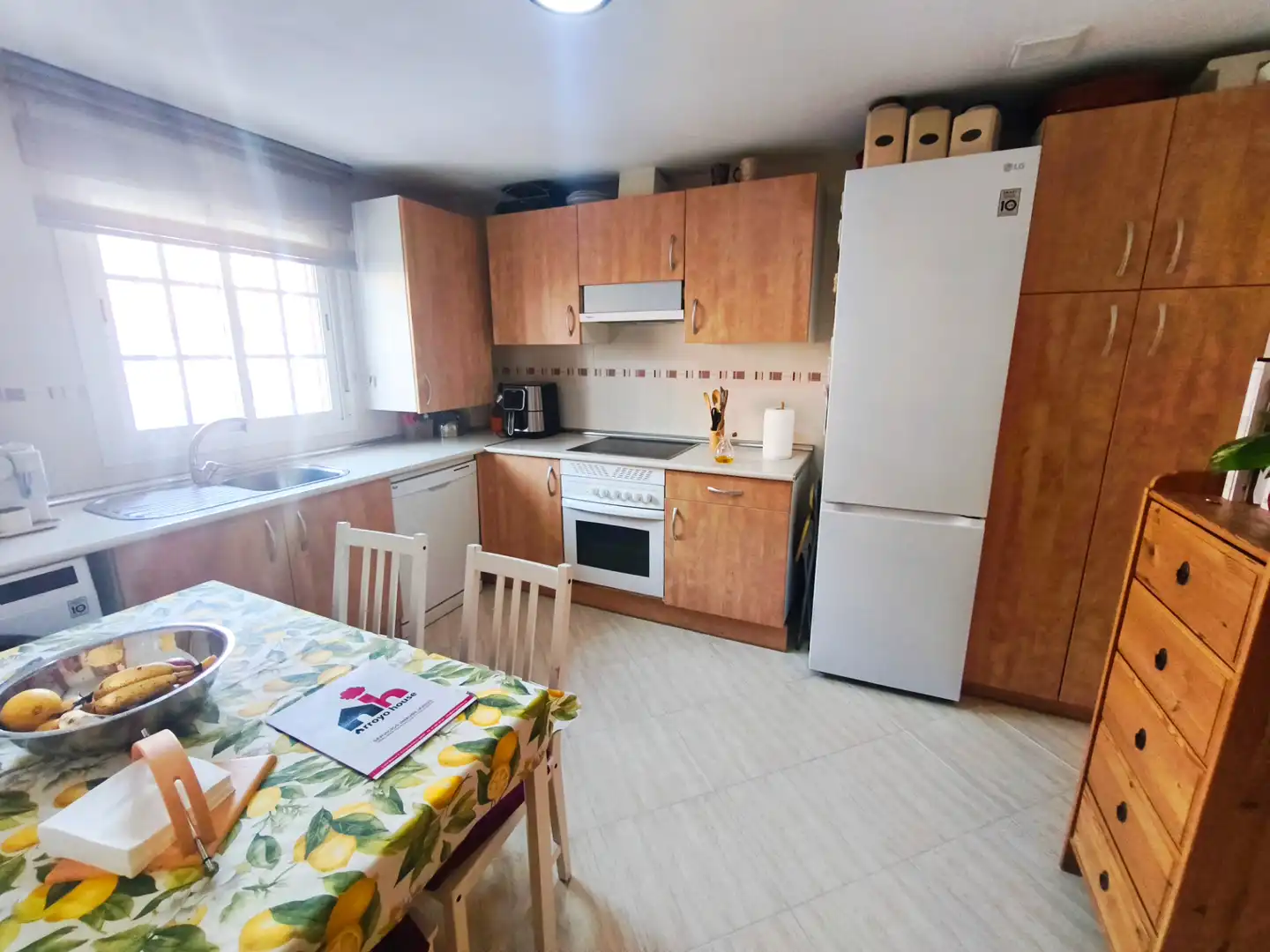 Kitchen of Houses for sale in Arroyomolinos (Madrid)  with Heating, Private garden and Terrace