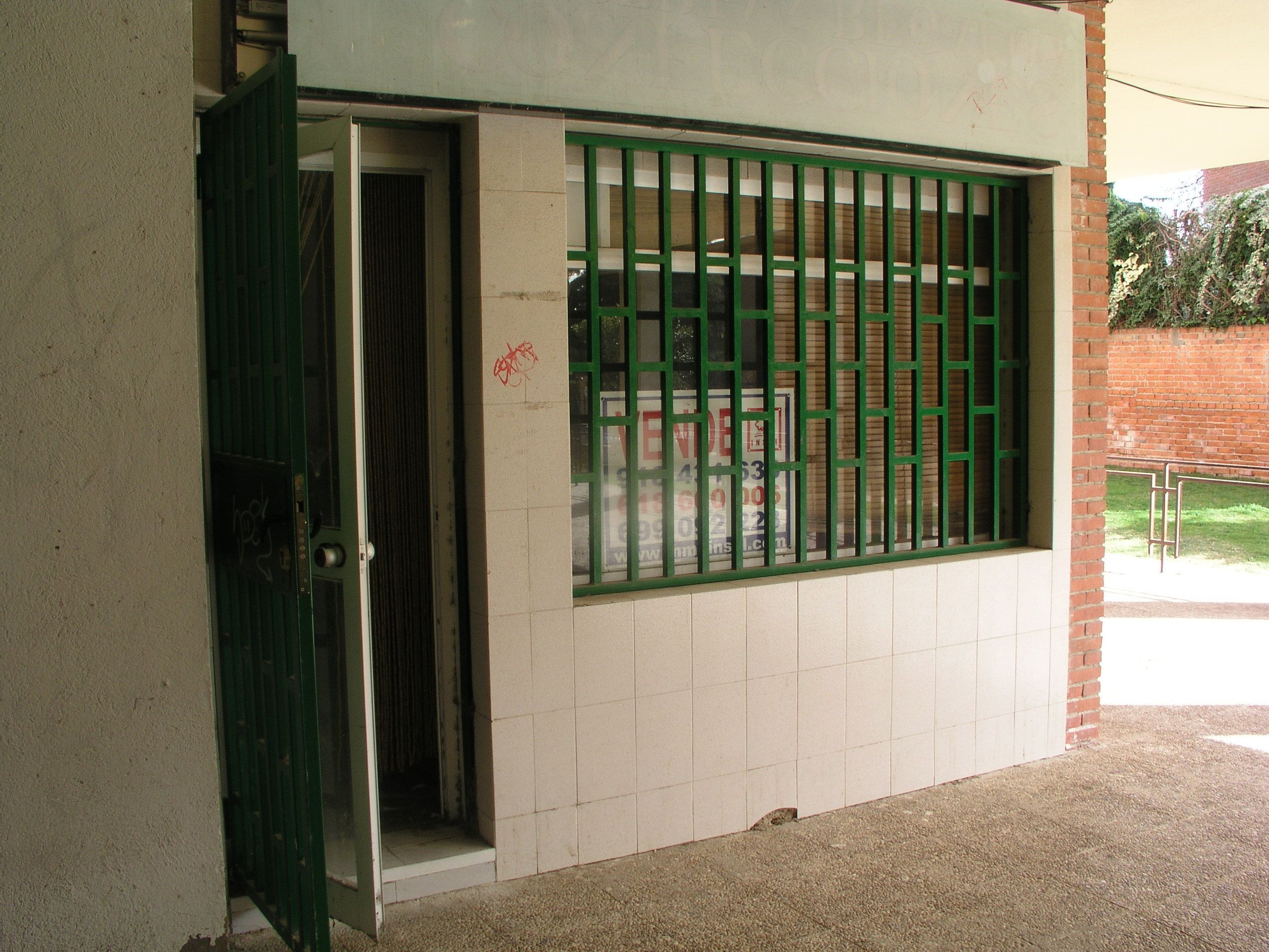 Local en venta en Torrelaguna