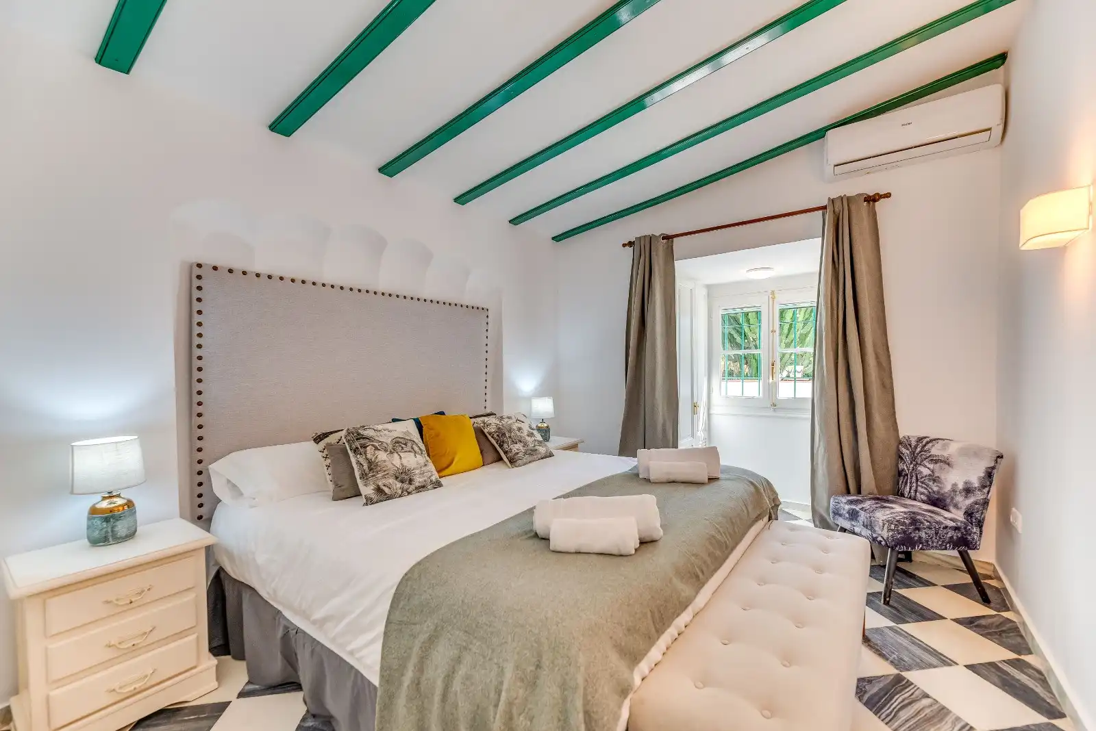 Habitación de Casa o chalet en venta en Marbella con Aire acondicionado, Calefacción y Jardín privado