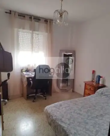 Habitación de Piso de alquiler en Sevilla con Aire acondicionado, Amueblado y Balcón