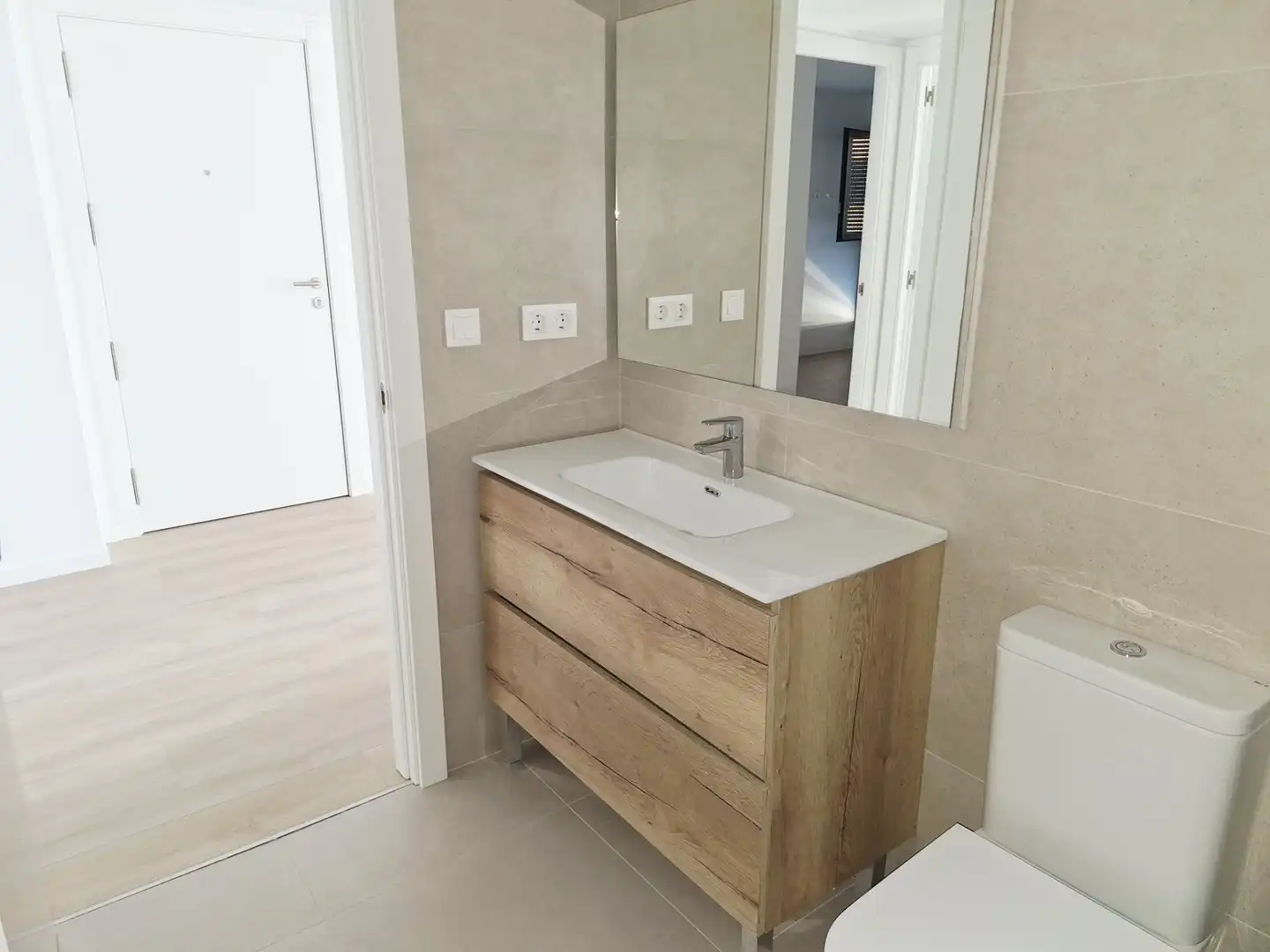 Bany de Pis en venda en Sant Feliu de Llobregat amb Aire condicionat, Calefacció i Parquet