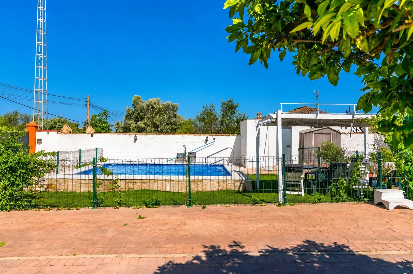Piscina de Casa o xalet en venda en Chiclana de la Frontera amb Aire condicionat, Jardí privat i Terrassa