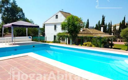 Piscina de Casa o xalet en venda en Paterna amb Aire condicionat, Terrassa i Piscina