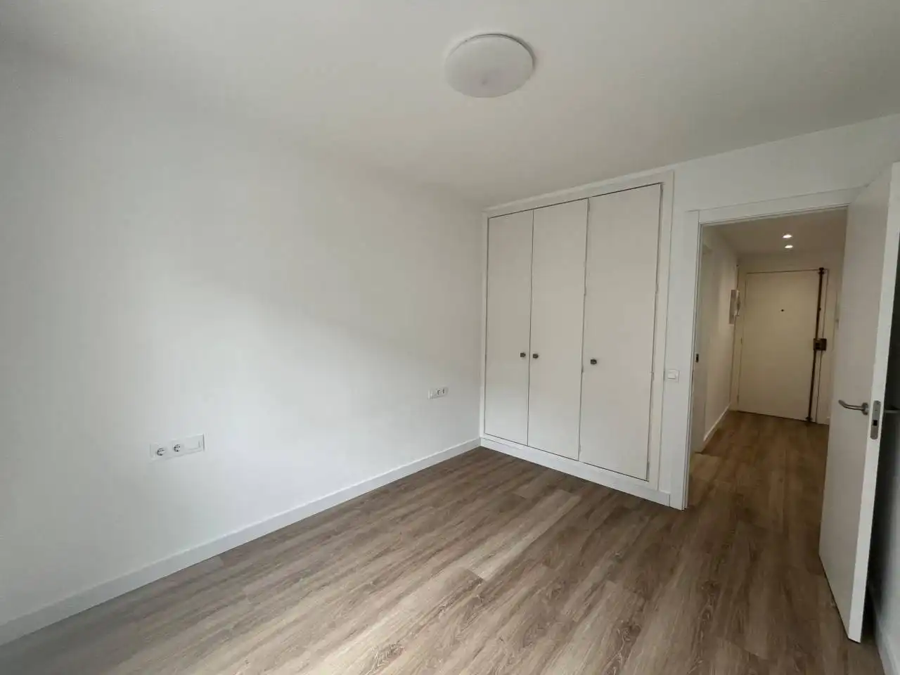 Flat for sale in Girona  with Air Conditioner, Heating and Balcony