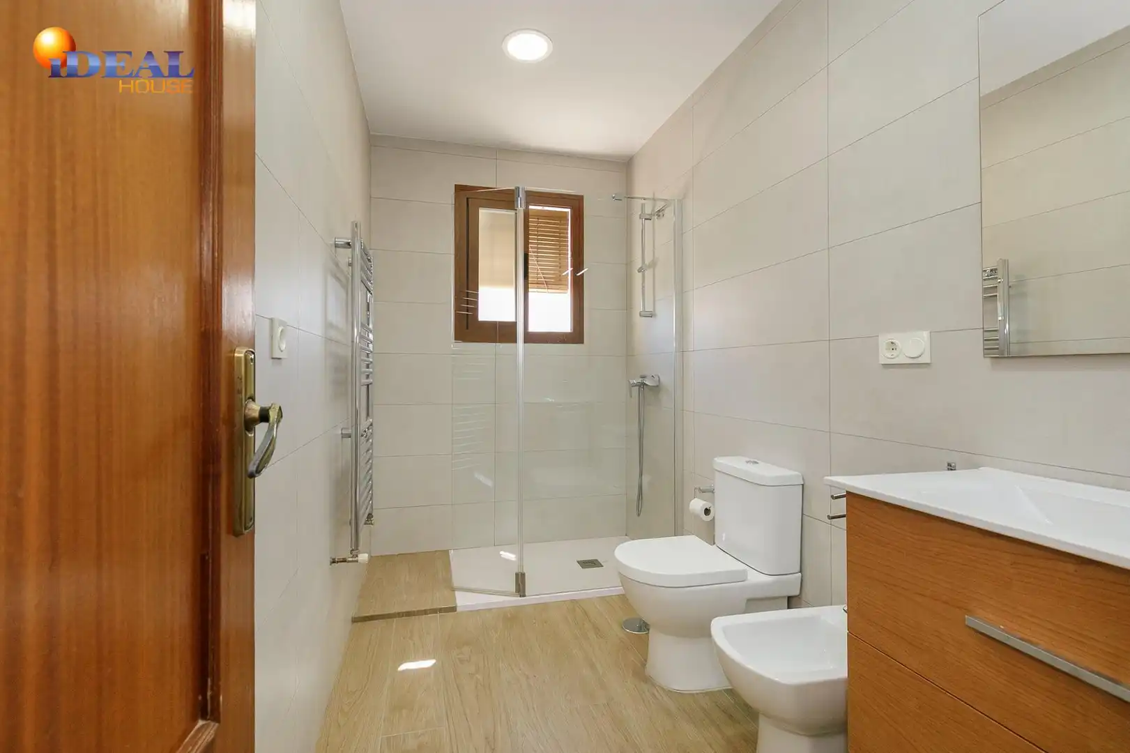 Baño de Casa o chalet en venta en Ogíjares con Jardín privado, Terraza y Balcón