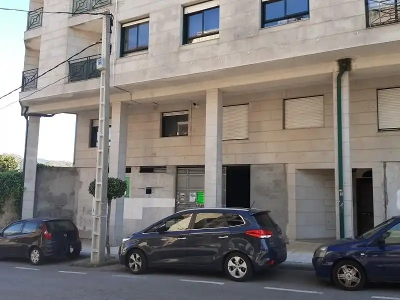Business premises for sale in Avenida Xosé Solla, imagen 3