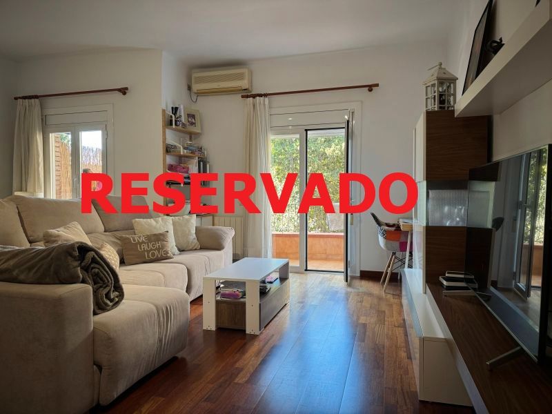 Living room of Flat for sale in  Barcelona Capital  with Air Conditioner, Heating and Balcony