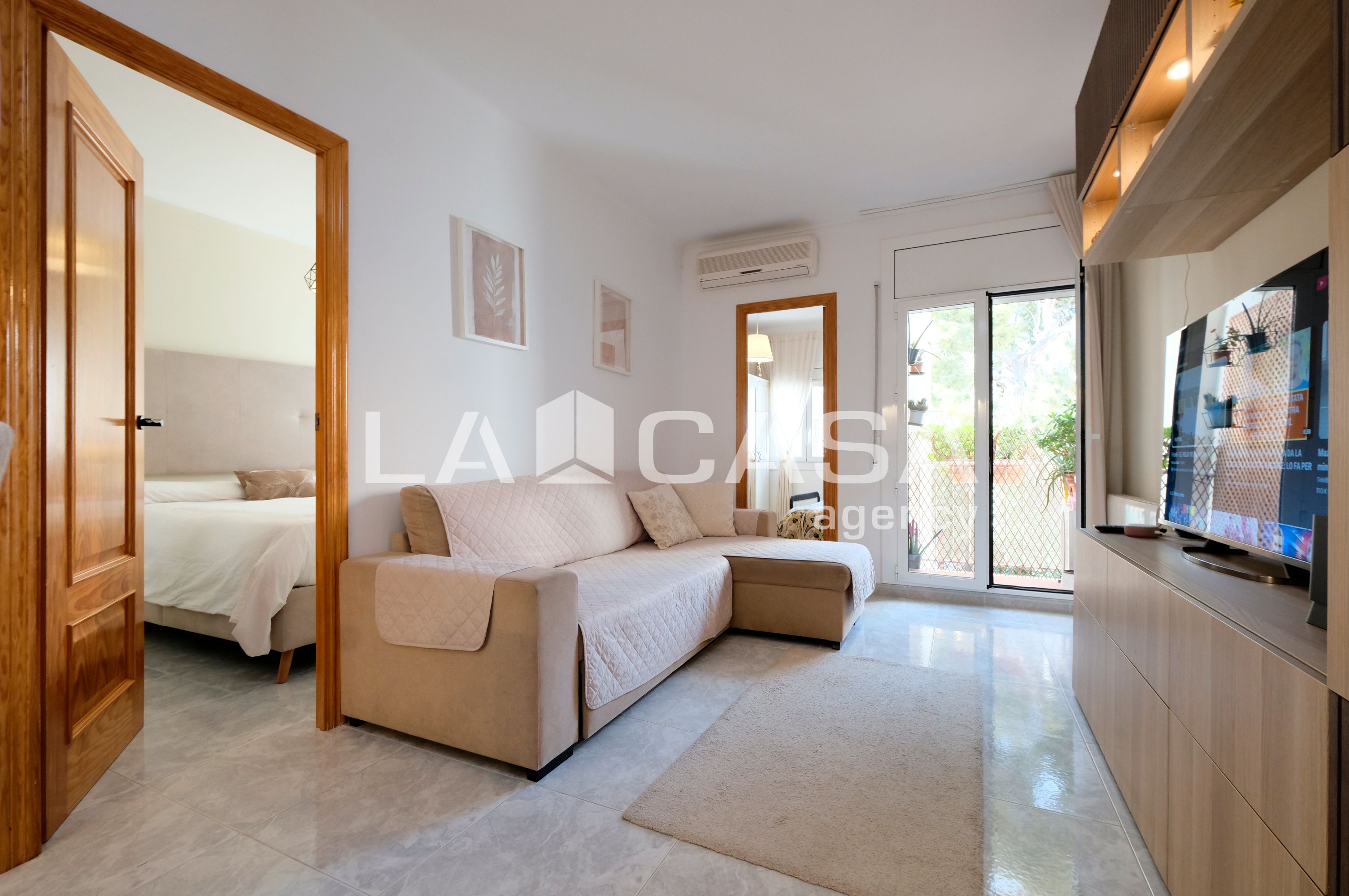 Sala de estar de Piso en venta en  Barcelona Capital con Calefacción y Balcón