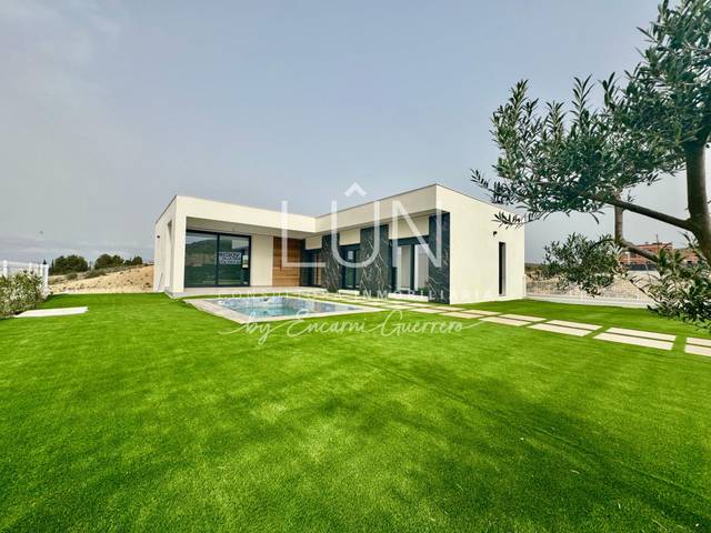 Casa-chalet en Alquiler en La Alcayna