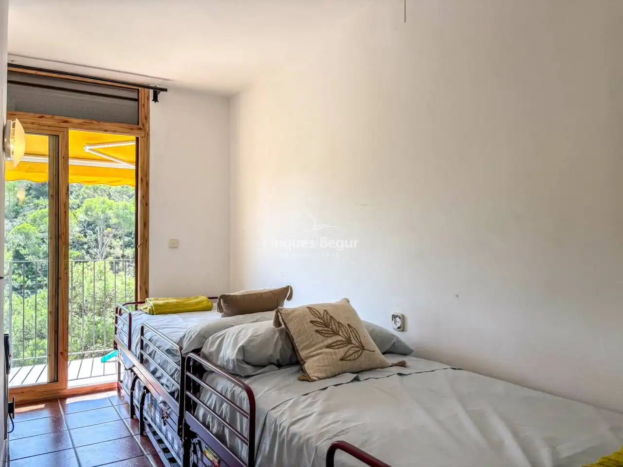 Bedroom of Apartments for sale in Begur  with Terrace, Furnished and Balcony