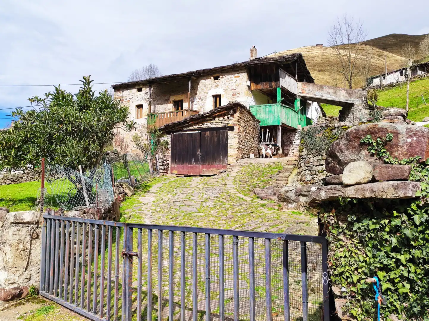 Casa amb terrassa en venda a Vega de Pas - DISEMINADO YERA POLIGONO 8, imagen 2