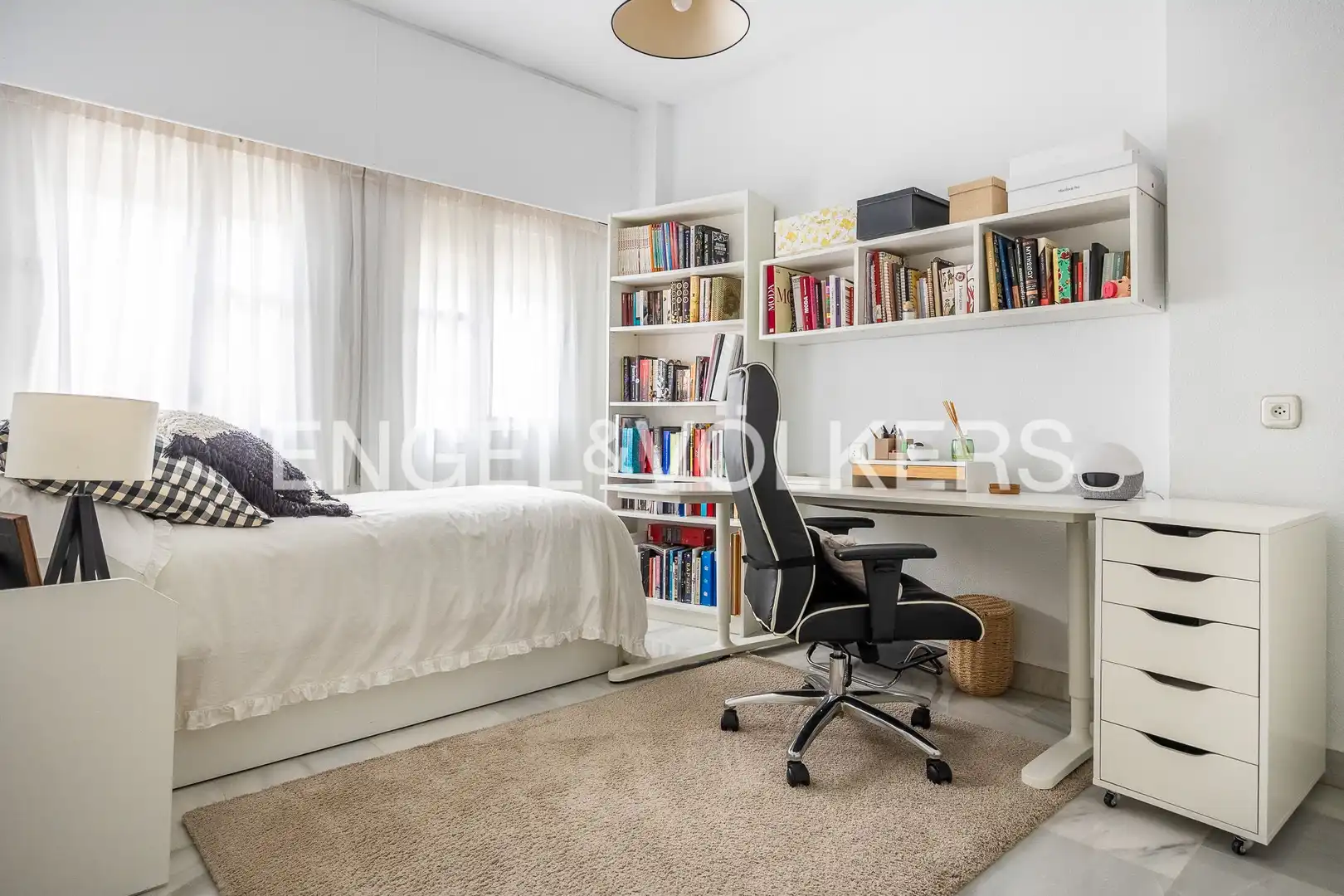 Bedroom of Houses for sale in Sevilla  with Air Conditioner, Heating and Private garden